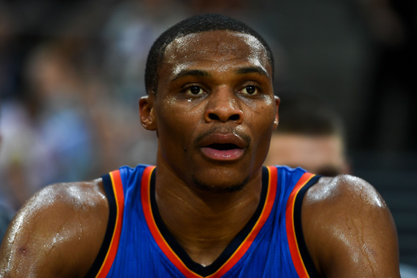 合同锁定伊 合同锁定伊