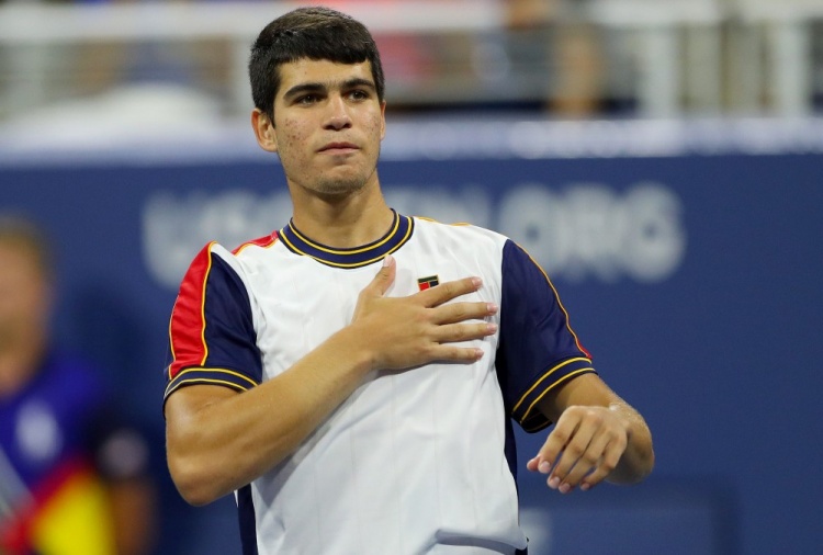 不仅因为两 不仅因为两